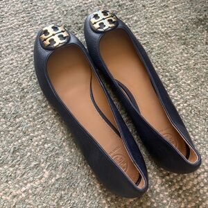 NWOT Tory Burch Ballet Flats Navy with gold